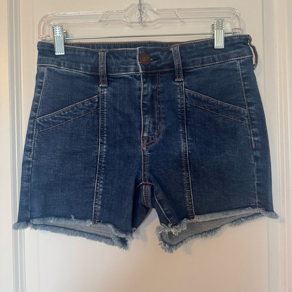 American Eagle Outfitters Denim Frayed Hem Mid Rise Women's Shorts - Picture 1 of 7